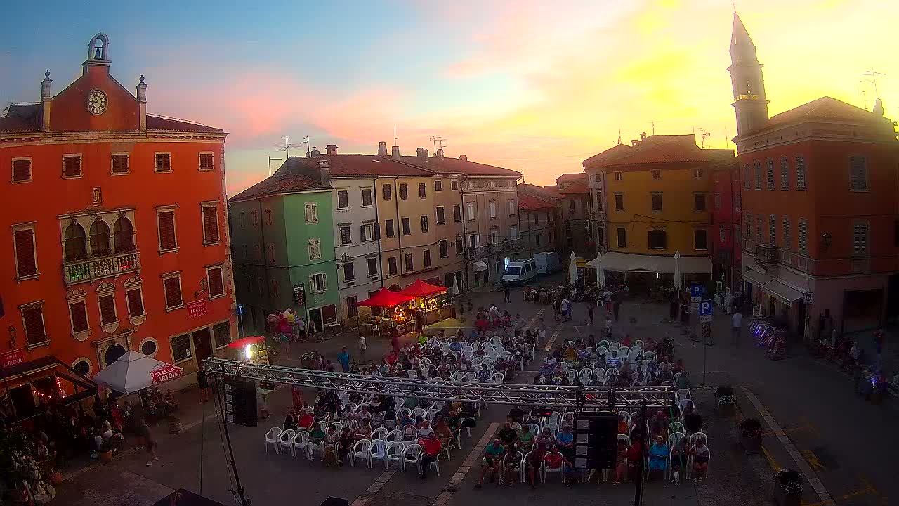 Vodnjan Dignano, Narodni Trg (People's Square) Live Cam - Vodnjan, Istria, Croatia