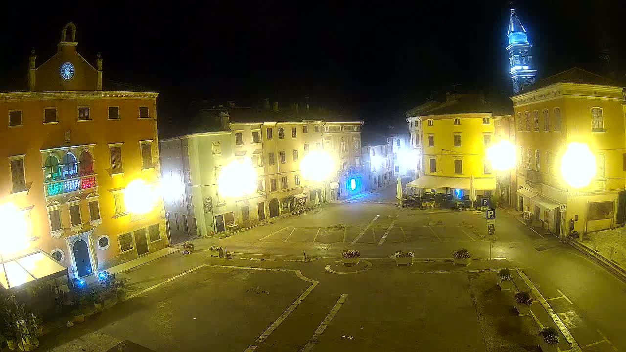 Vodnjan Dignano, Narodni Trg (People's Square) Live Cam - Vodnjan, Istria, Croatia