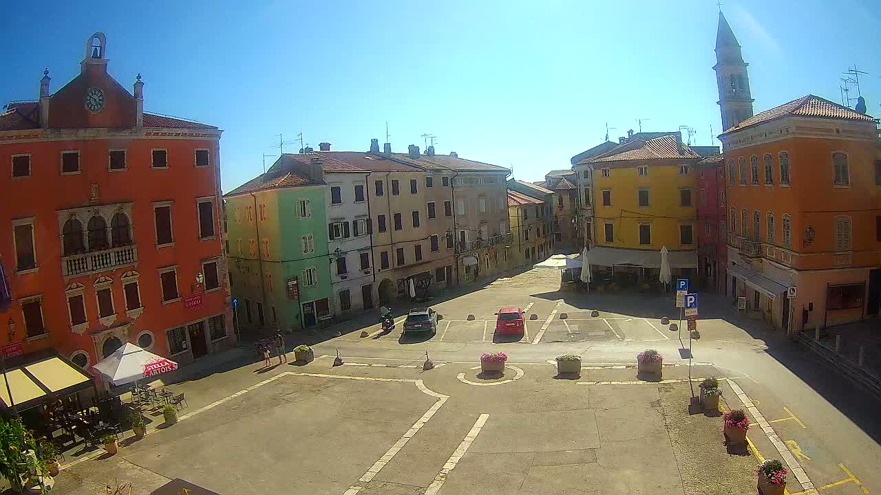 Vodnjan Dignano, Narodni Trg (People's Square) Live Cam - Vodnjan, Istria, Croatia