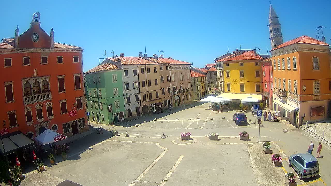 Vodnjan Dignano, Narodni Trg (People's Square) Live Cam - Vodnjan, Istria, Croatia
