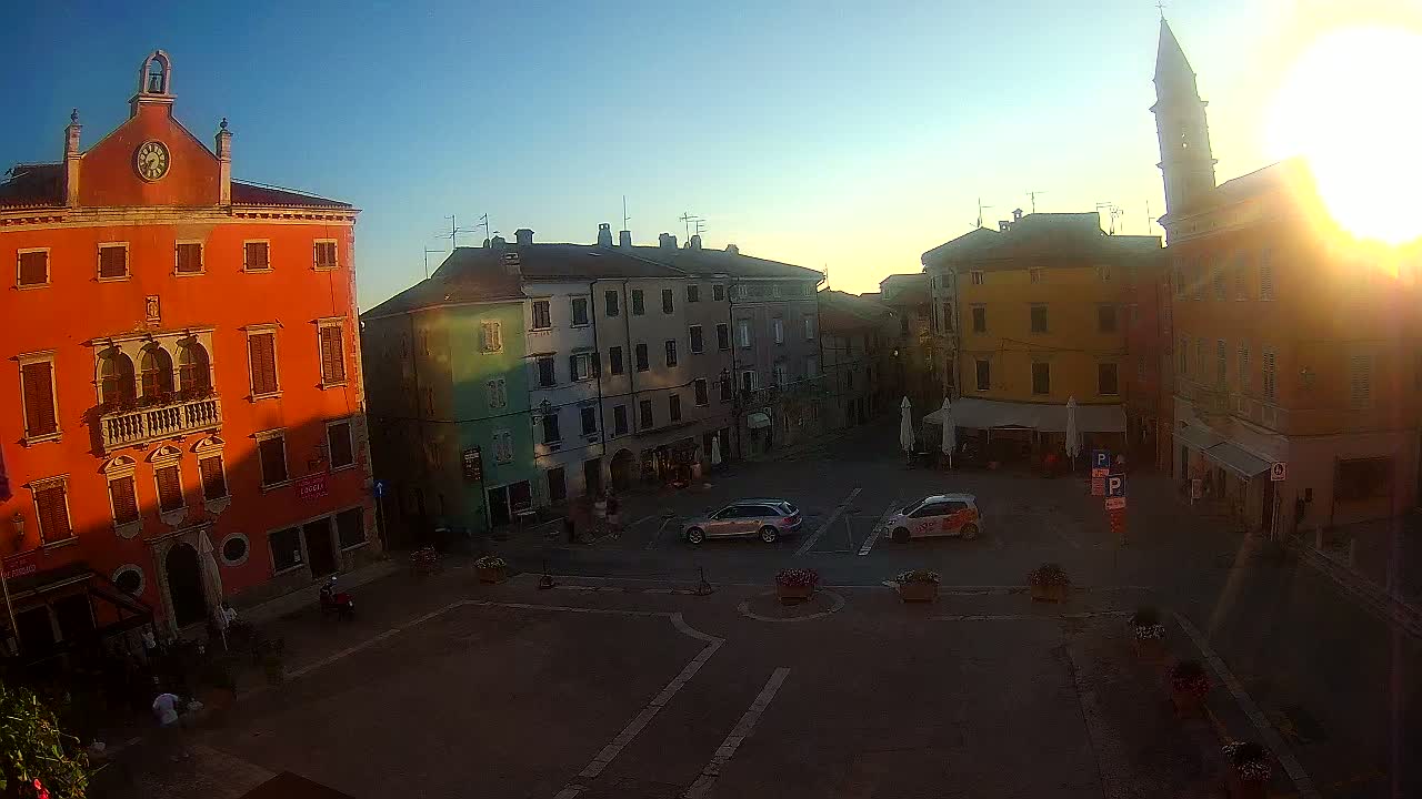 Vodnjan Dignano, Narodni Trg (People's Square) Live Cam - Vodnjan, Istria, Croatia