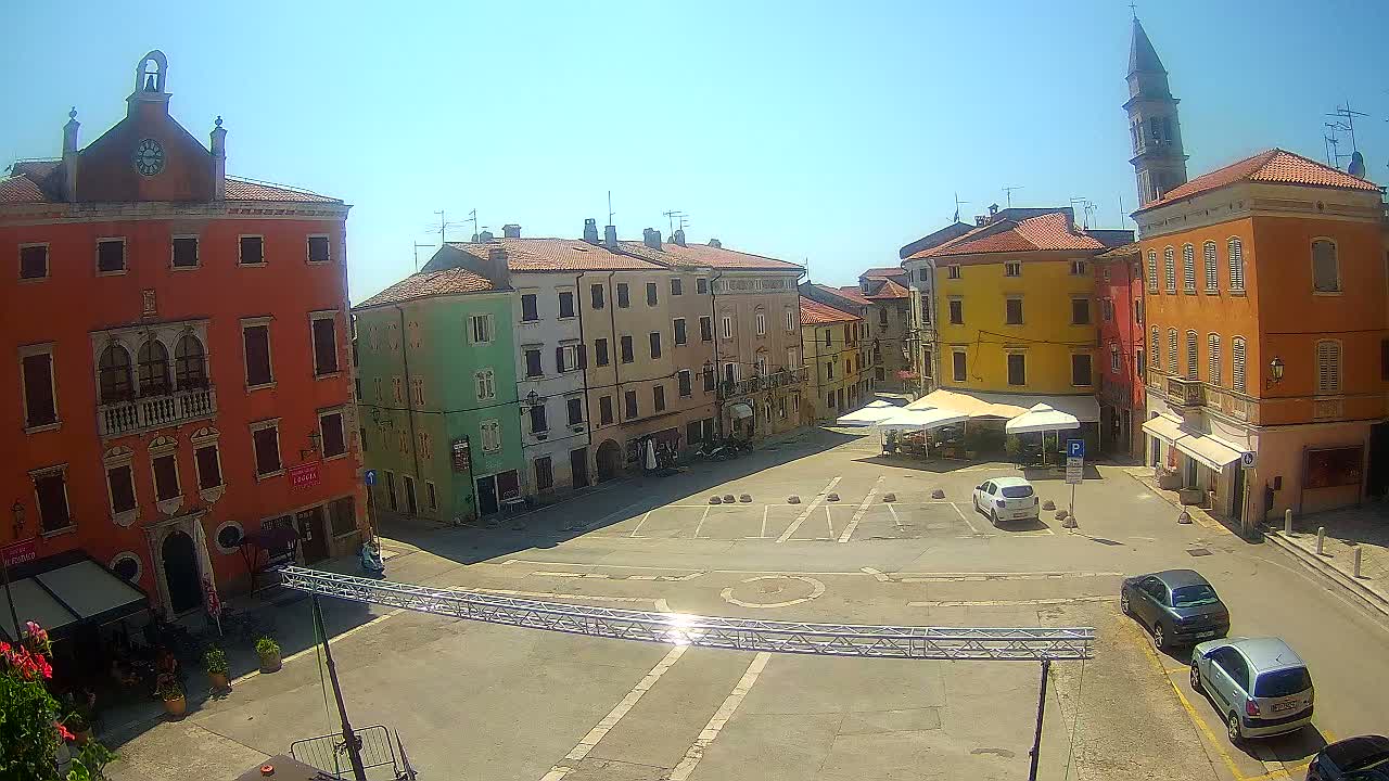 Vodnjan Dignano, Narodni Trg (People's Square) Live Cam - Vodnjan, Istria, Croatia