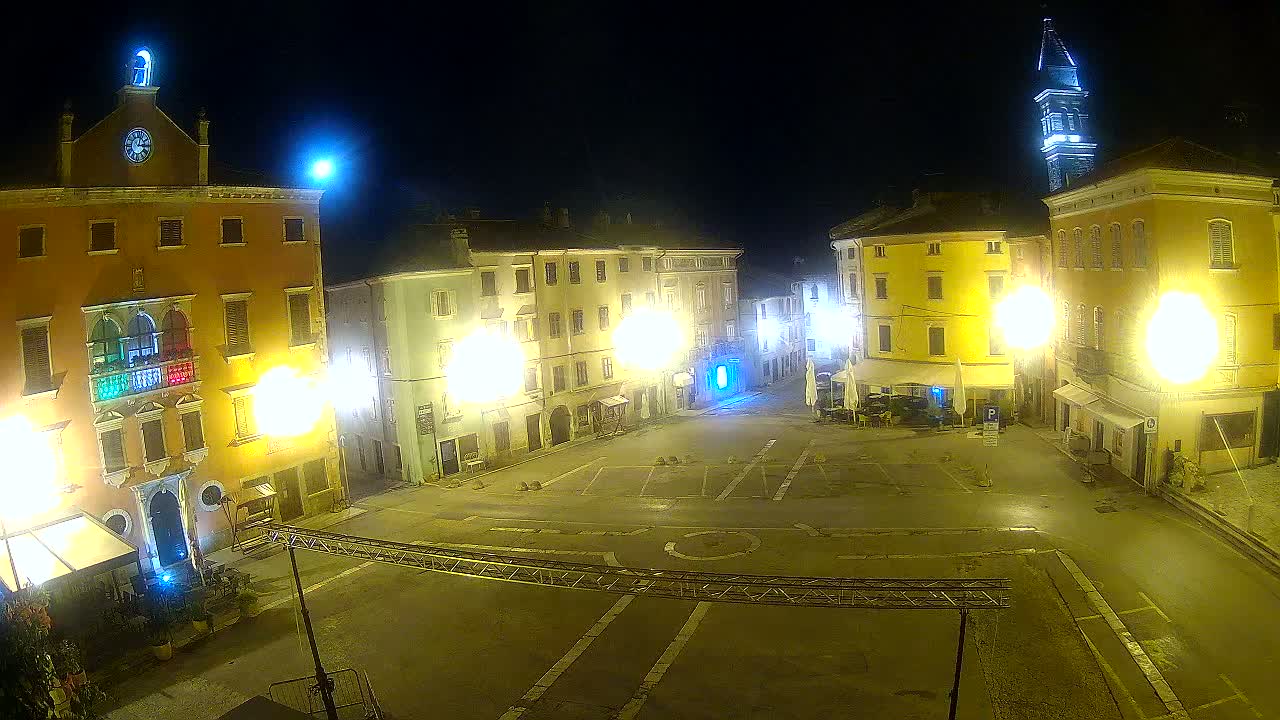 Vodnjan Dignano, Narodni Trg (People's Square) Live Cam - Vodnjan, Istria, Croatia
