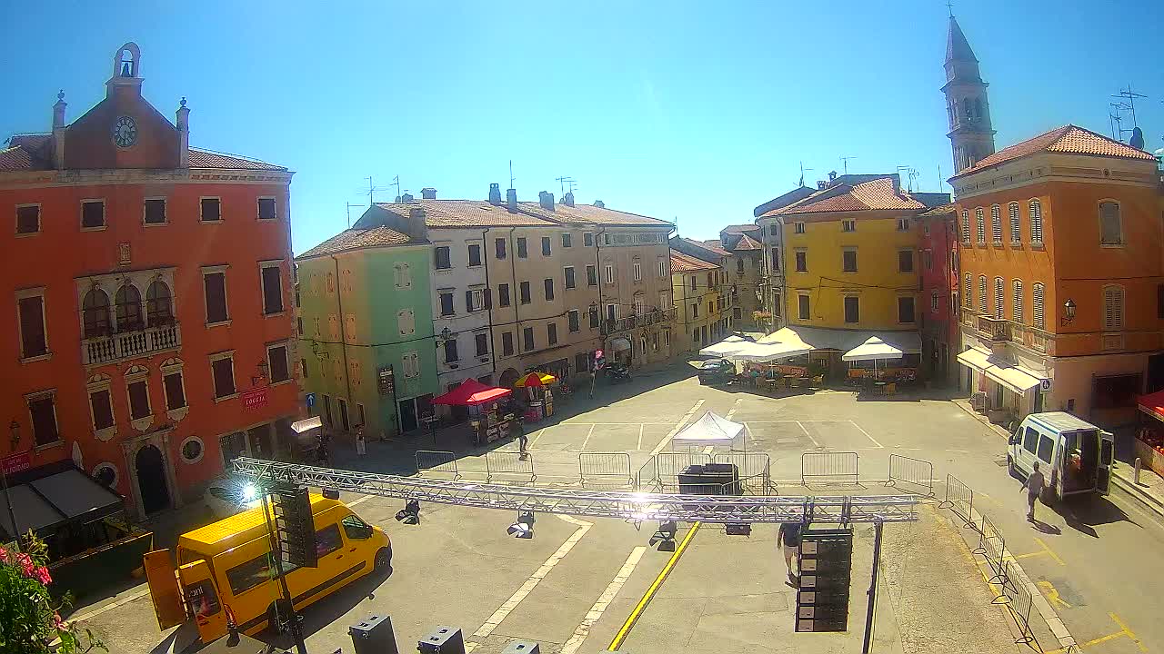 Vodnjan Dignano, Narodni Trg (People's Square) Live Cam - Vodnjan, Istria, Croatia