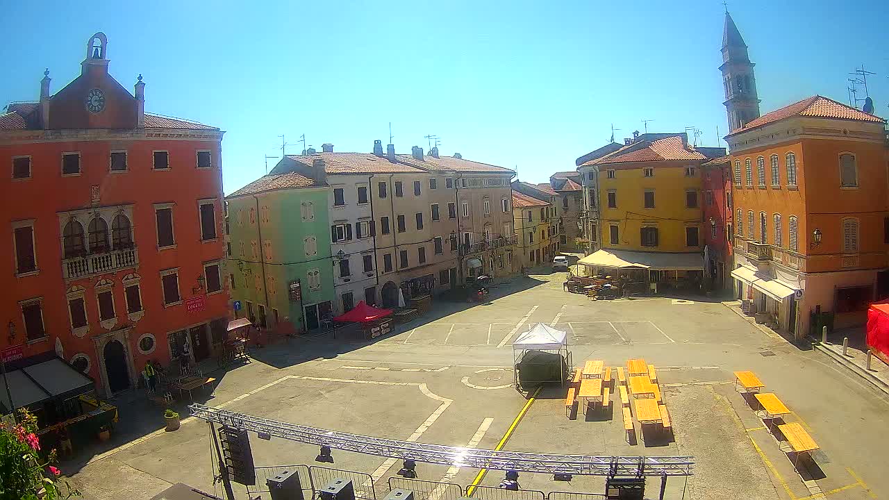 Vodnjan Dignano, Narodni Trg (People's Square) Live Cam - Vodnjan, Istria, Croatia