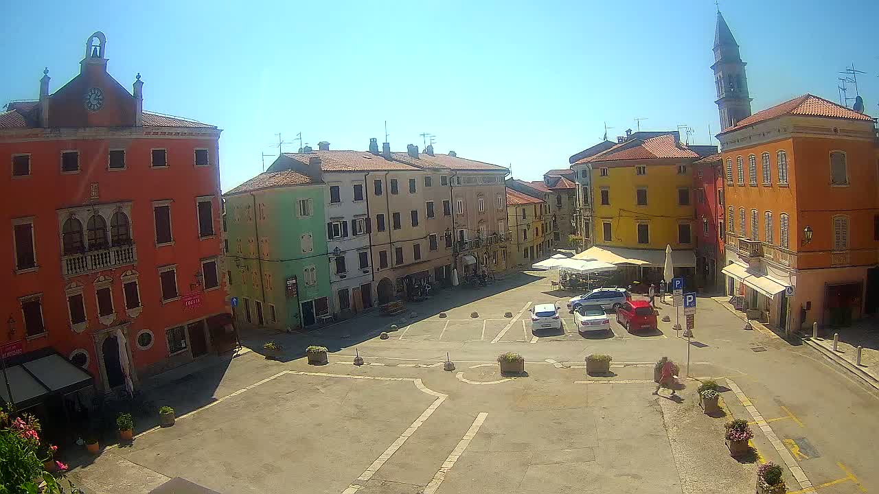 Vodnjan Dignano, Narodni Trg (People's Square) Live Cam - Vodnjan, Istria, Croatia