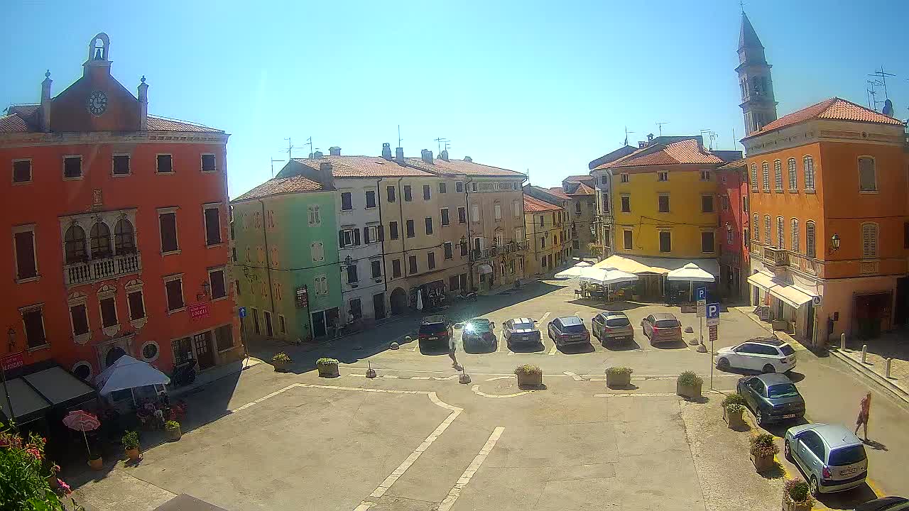Vodnjan Dignano, Narodni Trg (People's Square) Live Cam - Vodnjan, Istria, Croatia