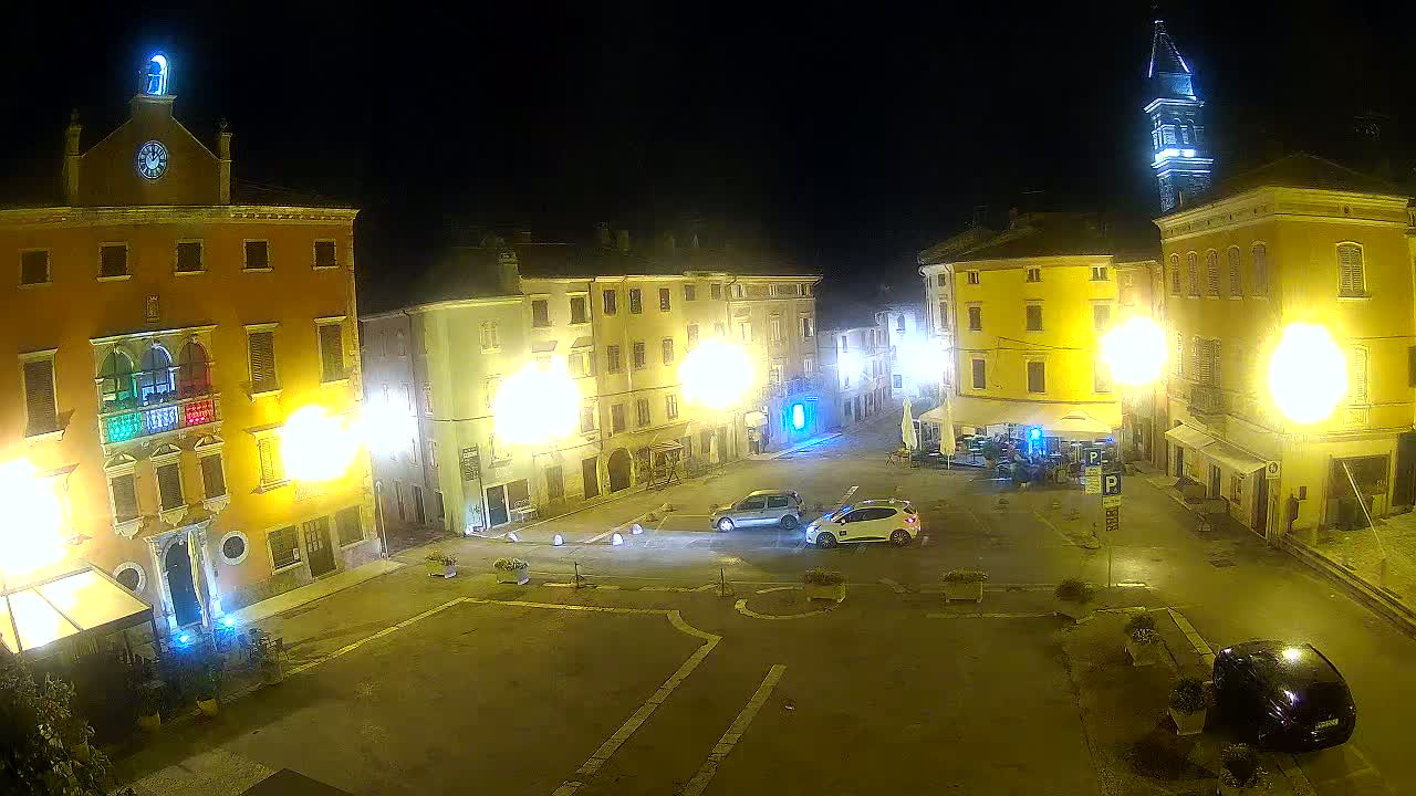 Vodnjan Dignano, Narodni Trg (People's Square) Live Cam - Vodnjan, Istria, Croatia