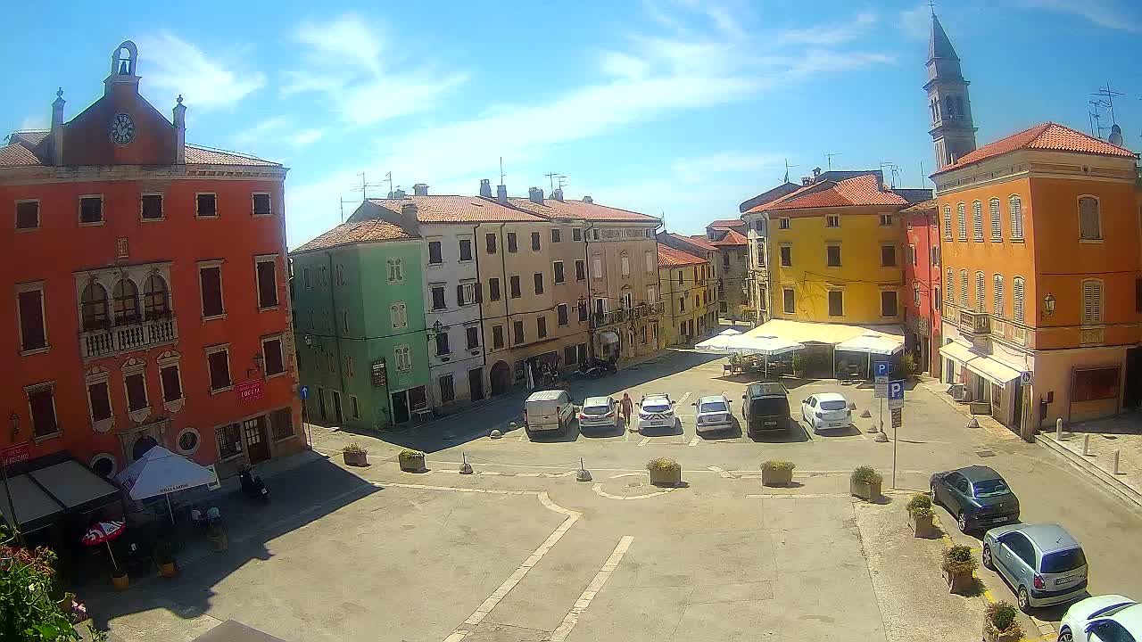 Vodnjan Dignano, Narodni Trg (People's Square) Live Cam - Vodnjan, Istria, Croatia