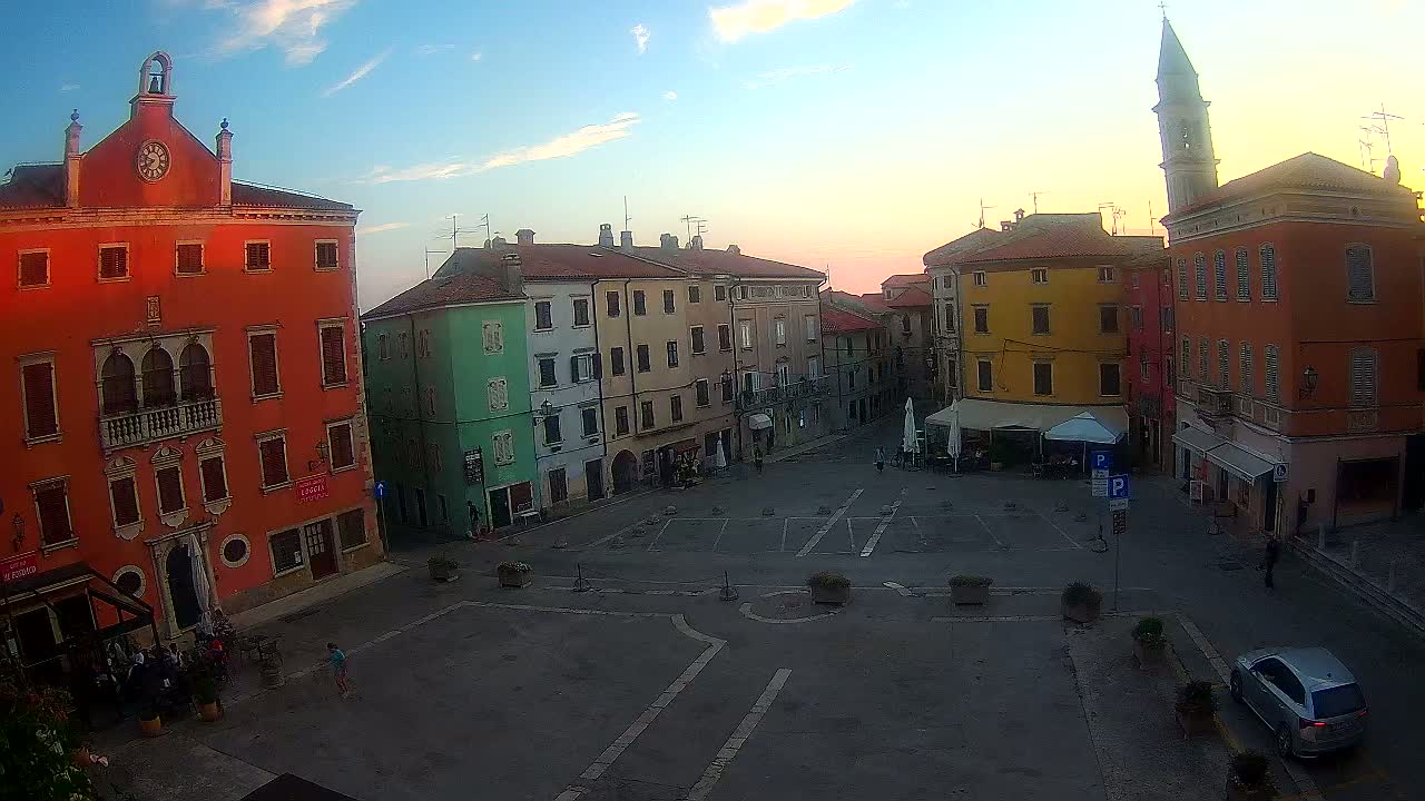Vodnjan Dignano, Narodni Trg (People's Square) Live Cam - Vodnjan, Istria, Croatia