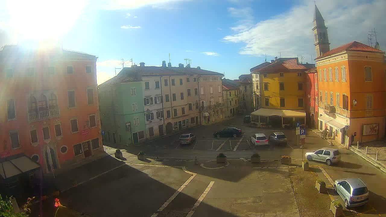Vodnjan Dignano, Narodni Trg (People's Square) Live Cam - Vodnjan, Istria, Croatia