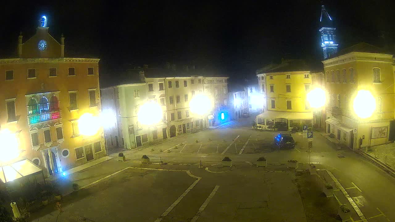 Vodnjan Dignano, Narodni Trg (People's Square) Live Cam - Vodnjan, Istria, Croatia