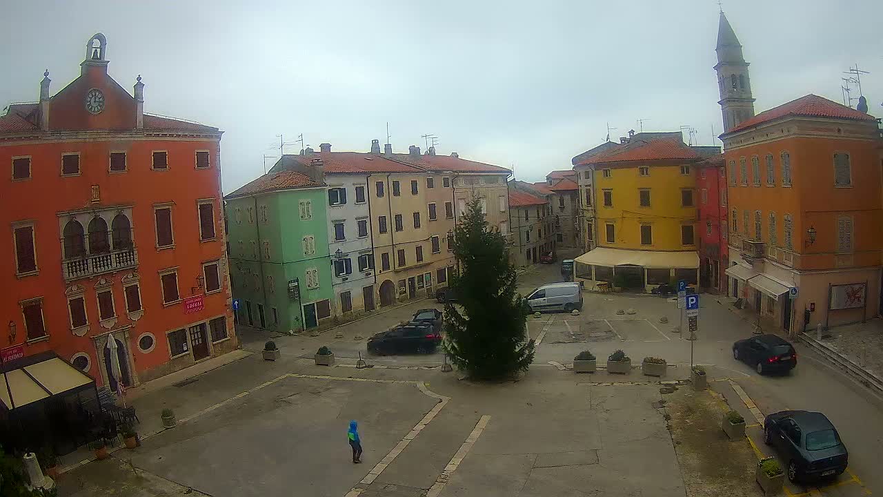 Vodnjan Dignano, Narodni Trg (People's Square) Live Cam - Vodnjan, Istria, Croatia