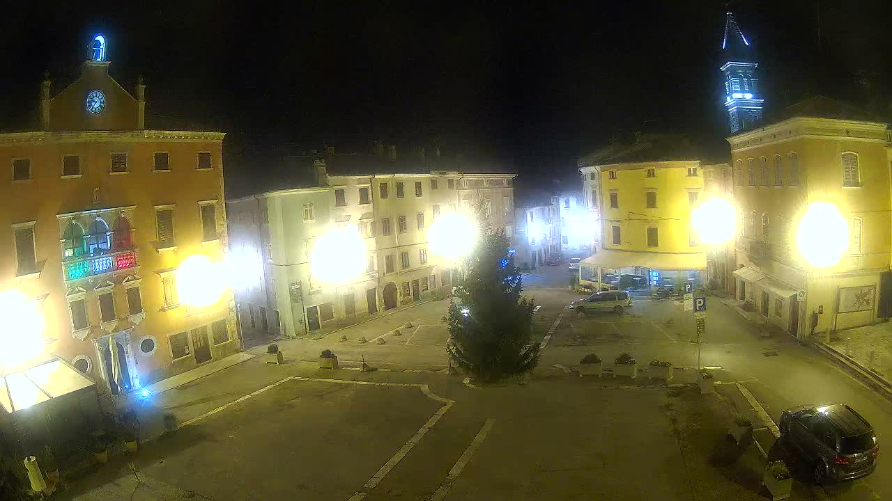 Vodnjan Dignano, Narodni Trg (People's Square) Live Cam - Vodnjan, Istria, Croatia