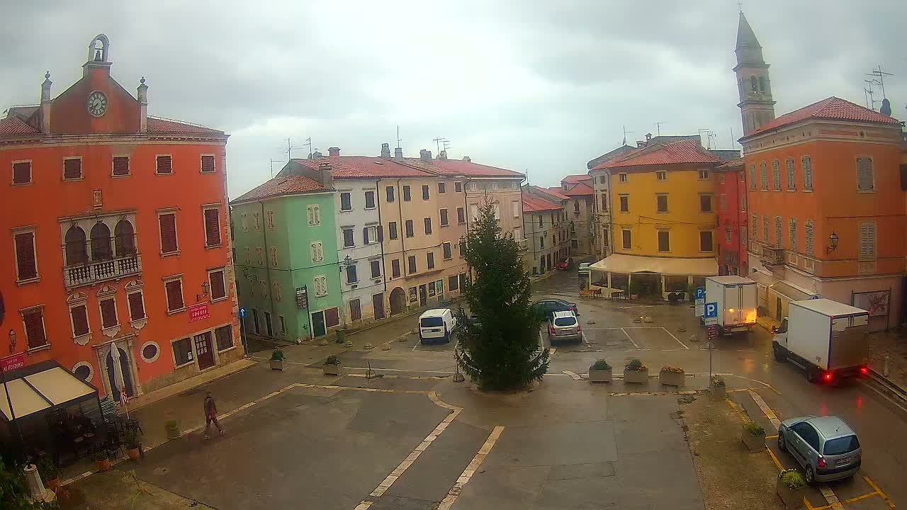 Vodnjan Dignano, Narodni Trg (People's Square) Live Cam - Vodnjan, Istria, Croatia