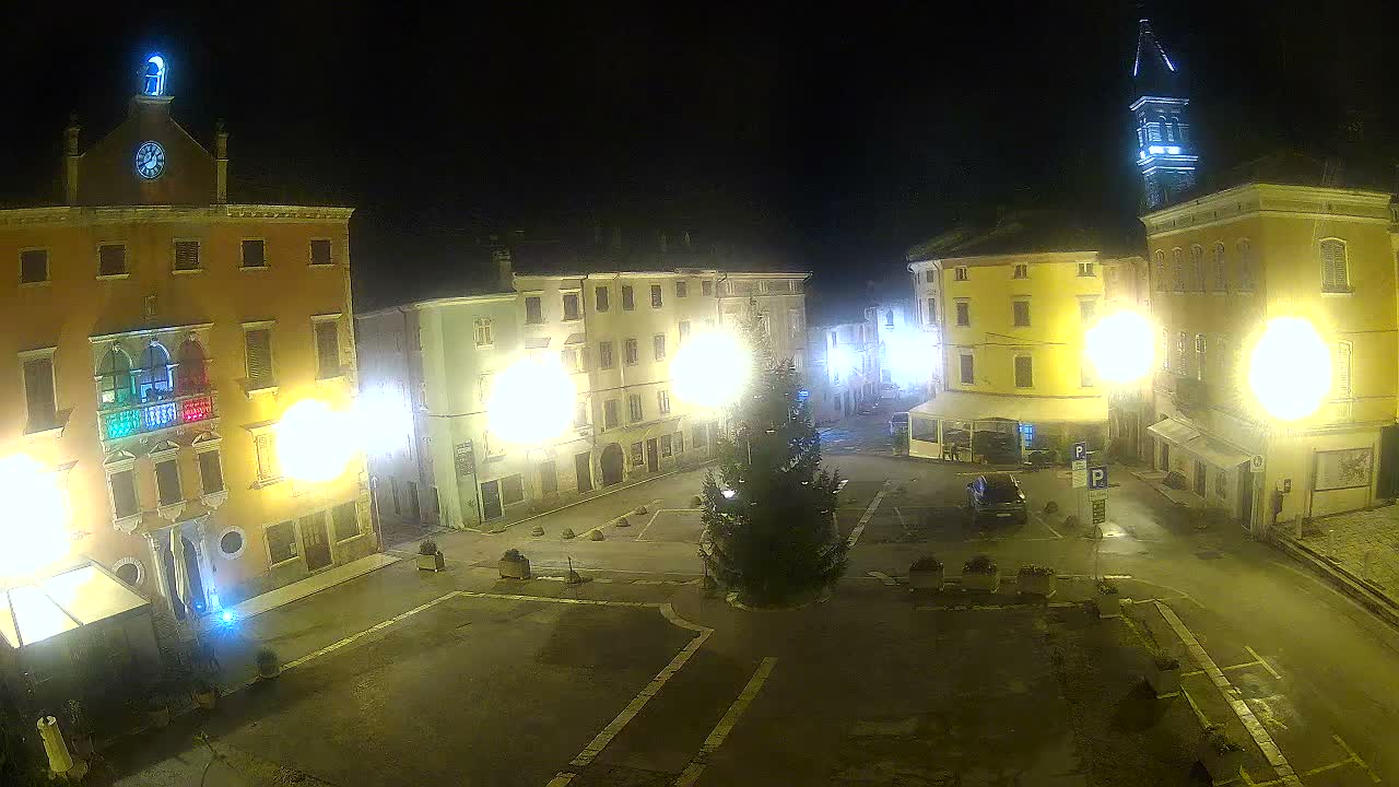 Vodnjan Dignano, Narodni Trg (People's Square) Live Cam - Vodnjan, Istria, Croatia