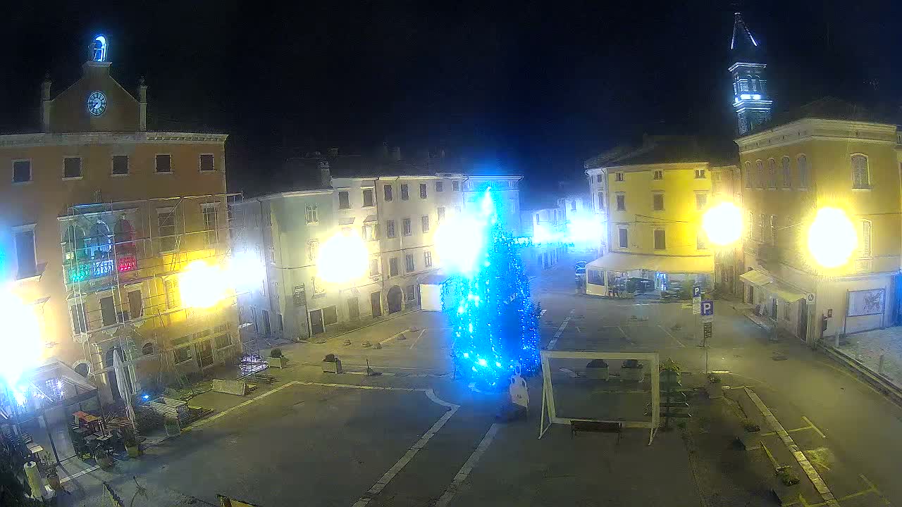 Vodnjan Dignano, Narodni Trg (People's Square) Live Cam - Vodnjan, Istria, Croatia