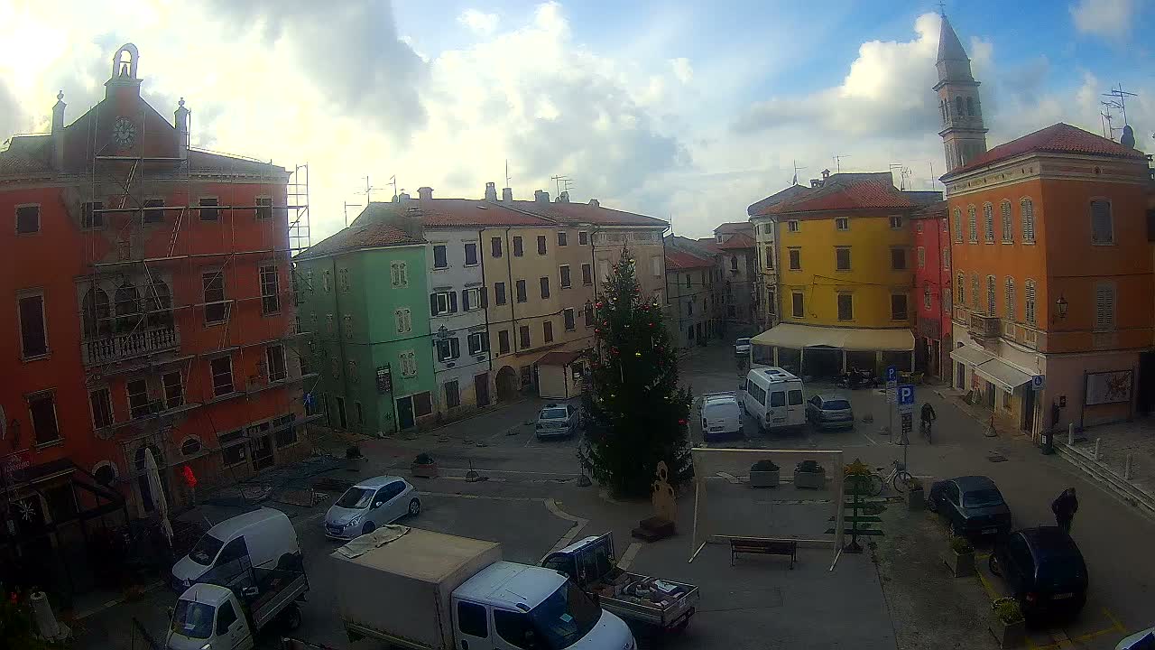Vodnjan Dignano, Narodni Trg (People's Square) Live Cam - Vodnjan, Istria, Croatia