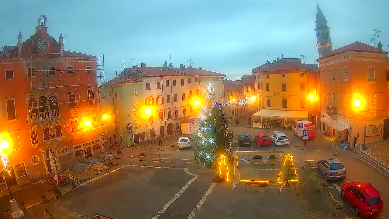 Vodnjan Dignano, Narodni Trg (People's Square) Live Cam - Vodnjan, Istria, Croatia
