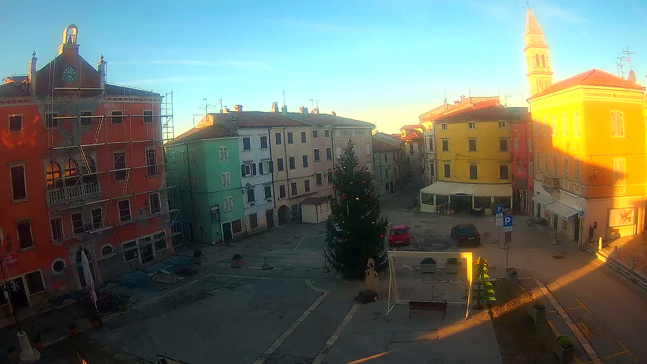 Vodnjan Dignano, Narodni Trg (People's Square) Live Cam - Vodnjan, Istria, Croatia