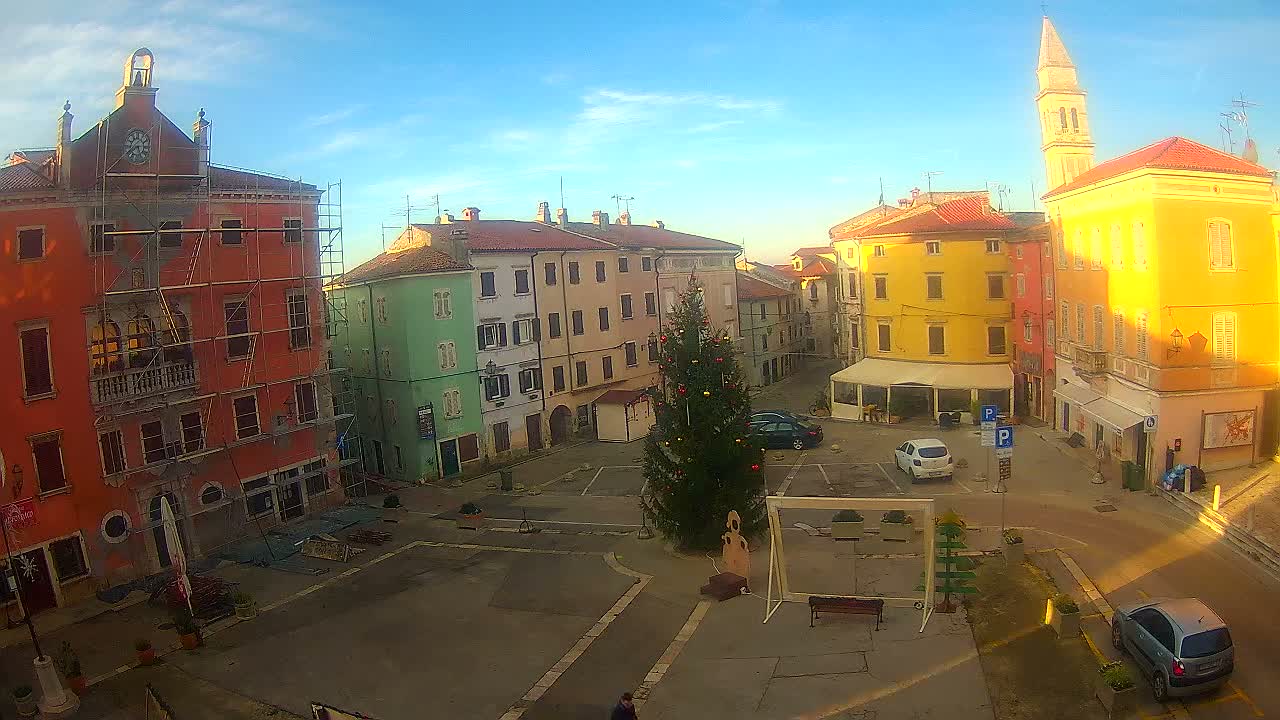 Vodnjan Dignano, Narodni Trg (People's Square) Live Cam - Vodnjan, Istria, Croatia