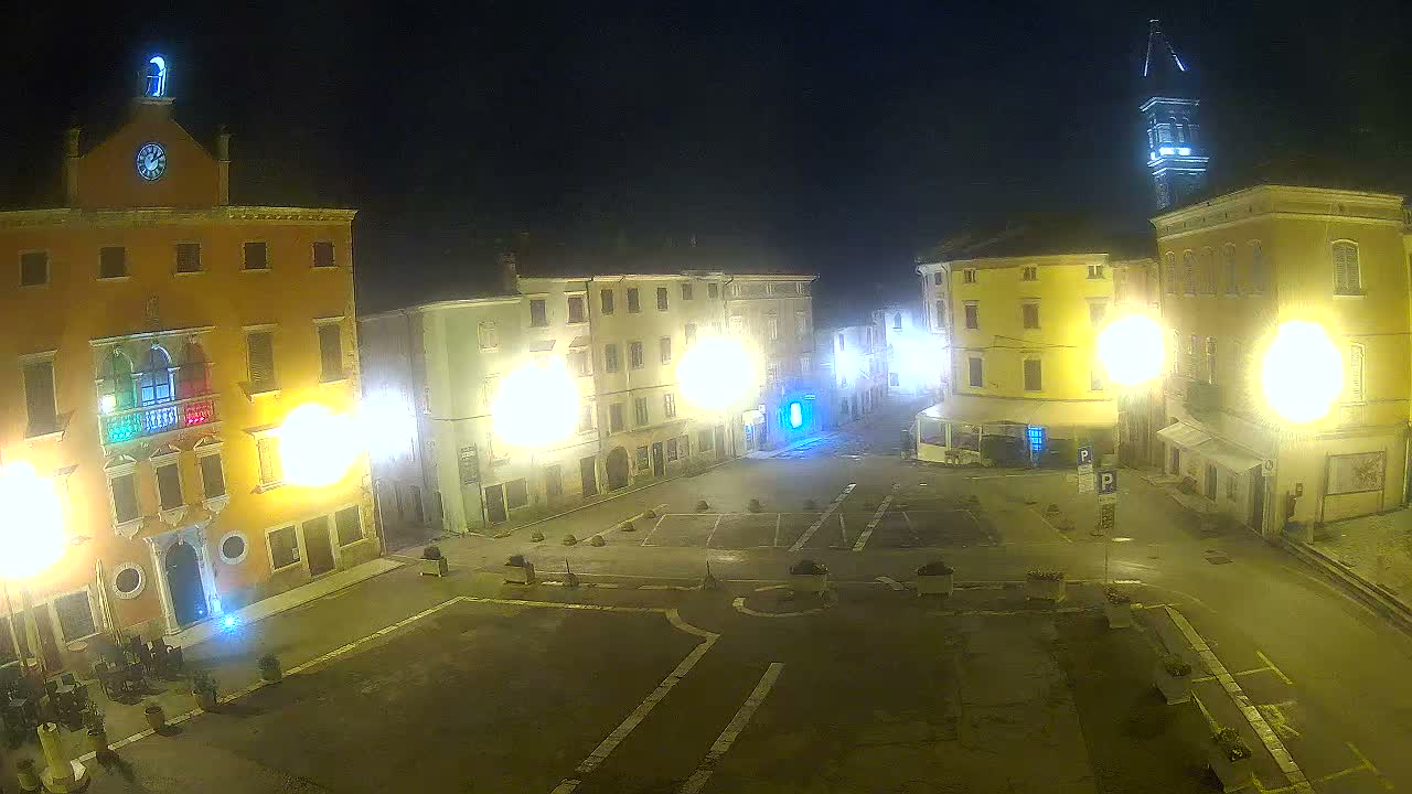 Vodnjan Dignano, Narodni Trg (People's Square) Live Cam - Vodnjan, Istria, Croatia