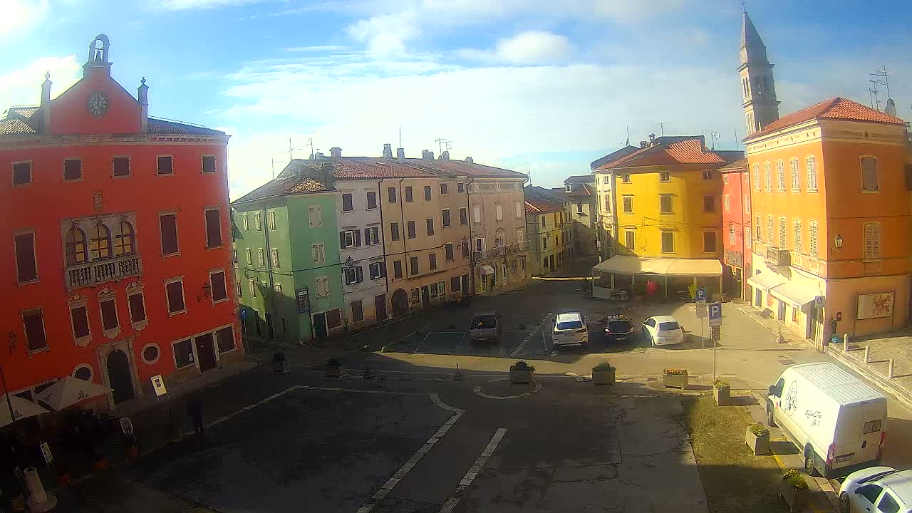 Vodnjan Dignano, Narodni Trg (People's Square) Live Cam - Vodnjan, Istria, Croatia