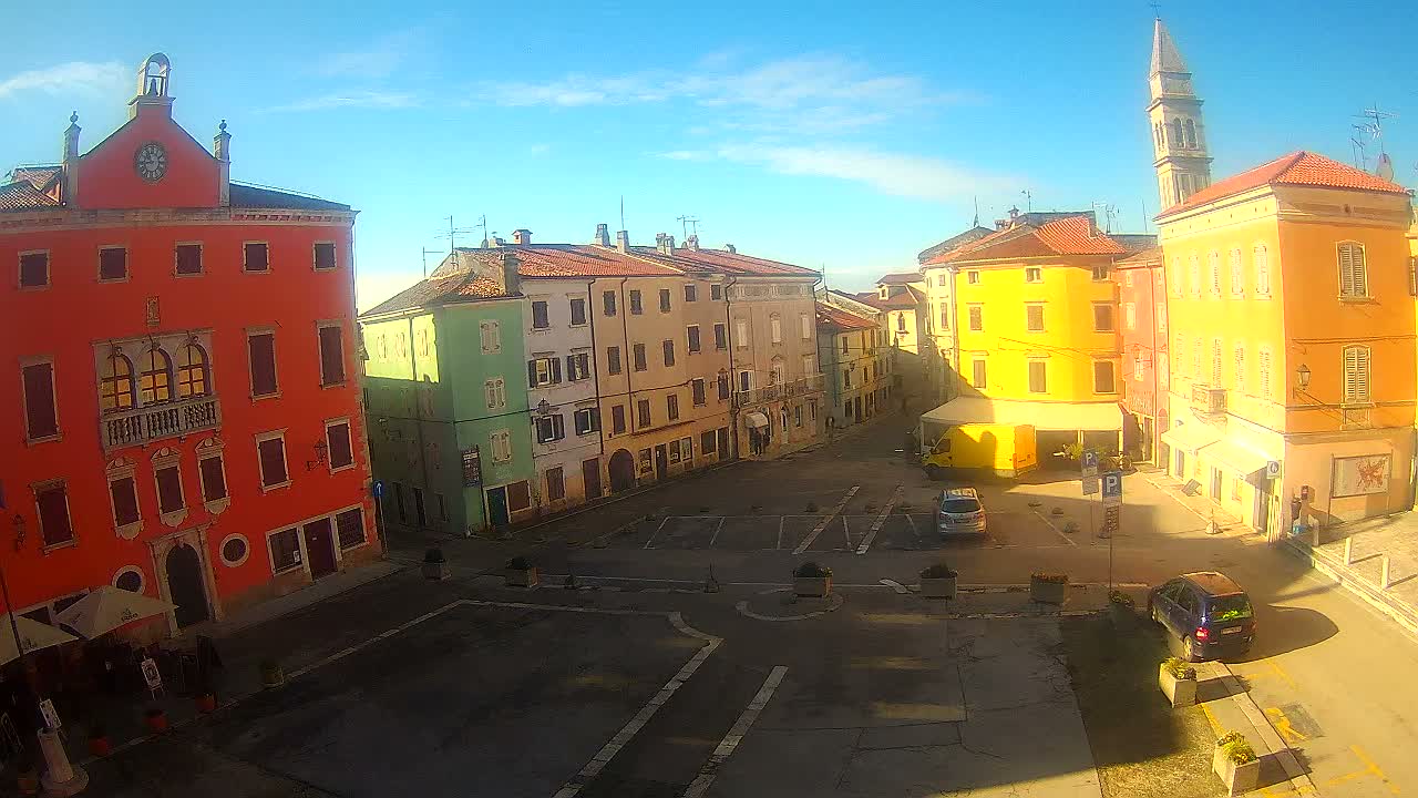 Vodnjan Dignano, Narodni Trg (People's Square) Live Cam - Vodnjan, Istria, Croatia
