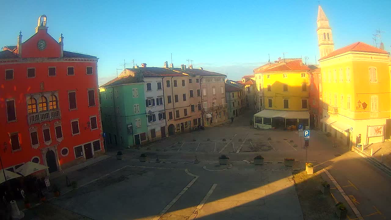Vodnjan Dignano, Narodni Trg (People's Square) Live Cam - Vodnjan, Istria, Croatia