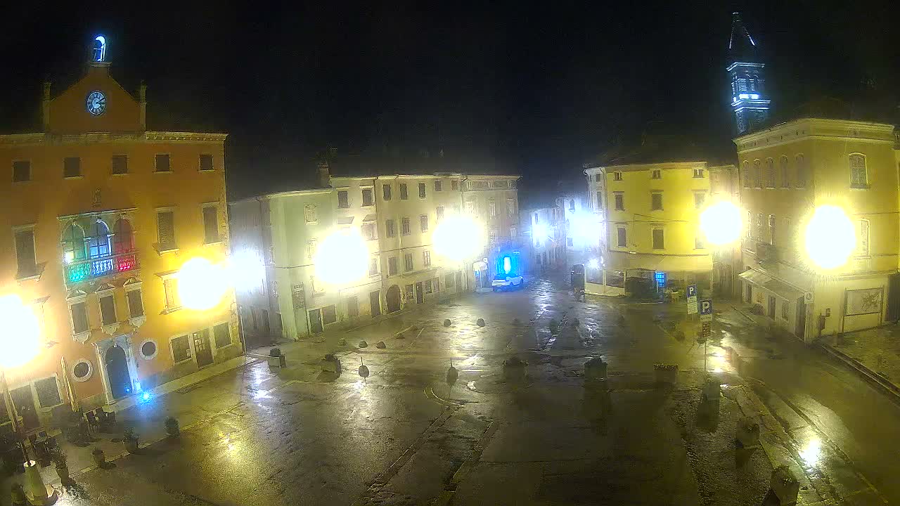 Vodnjan Dignano, Narodni Trg (People's Square) Live Cam - Vodnjan, Istria, Croatia