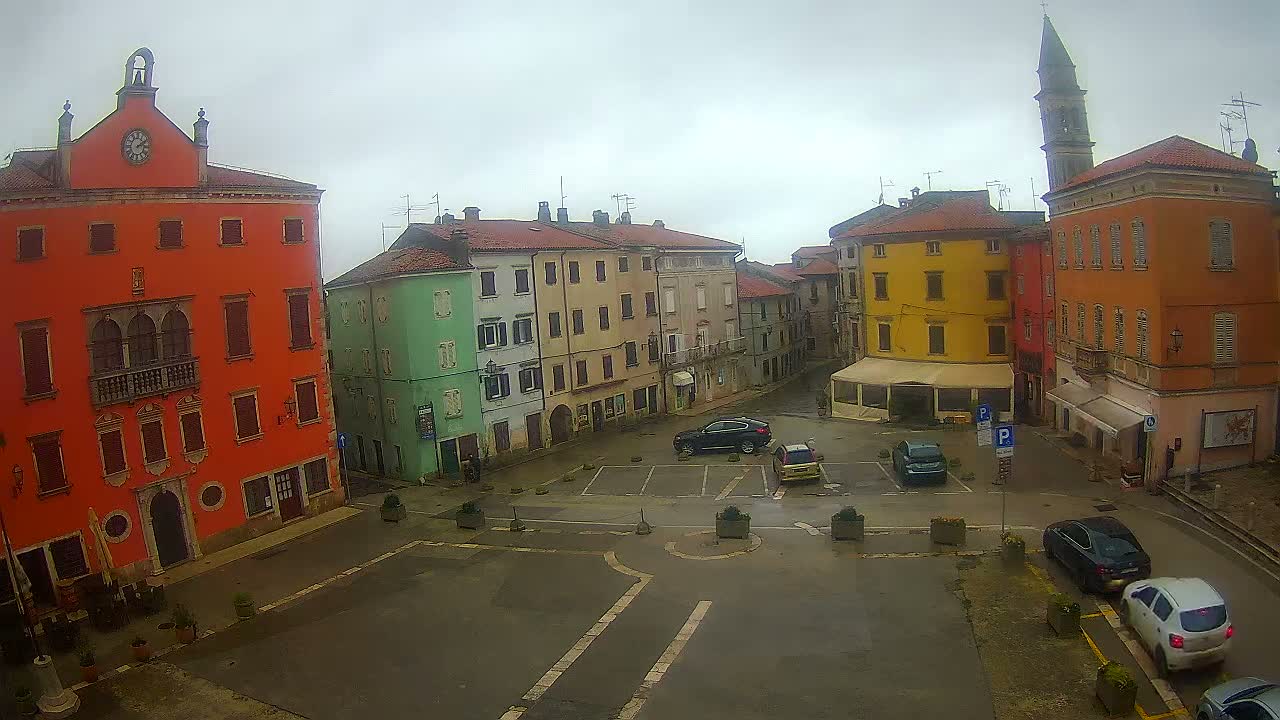 Vodnjan Dignano, Narodni Trg (People's Square) Live Cam - Vodnjan, Istria, Croatia
