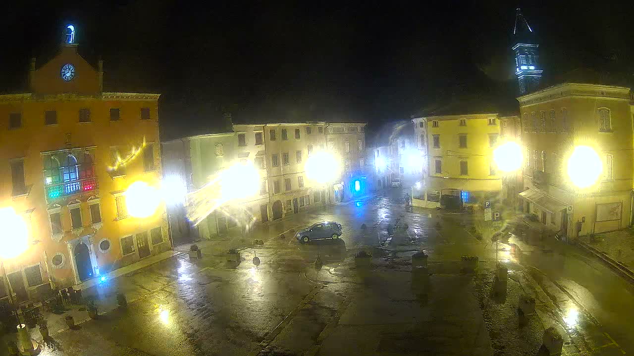 Vodnjan Dignano, Narodni Trg (People's Square) Live Cam - Vodnjan, Istria, Croatia