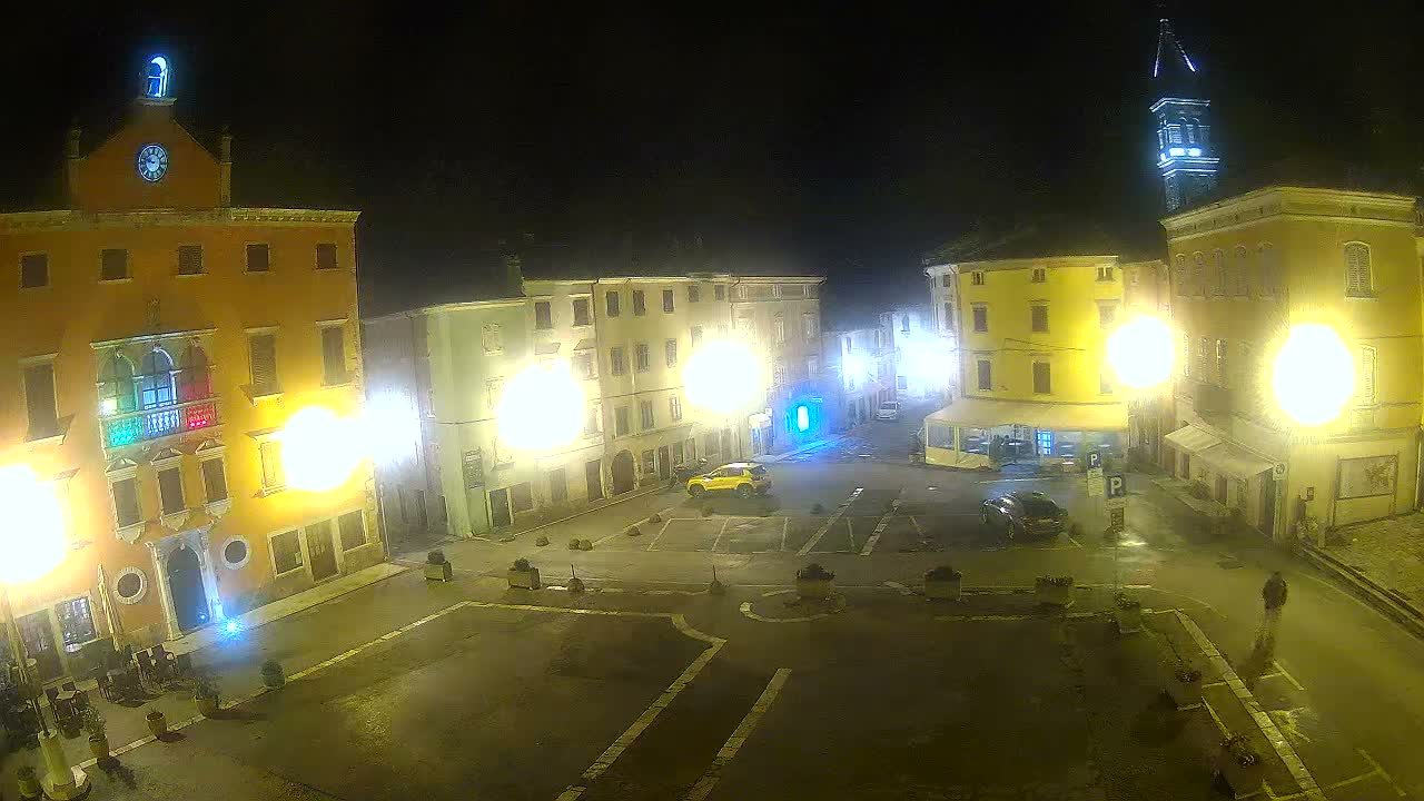 Vodnjan Dignano, Narodni Trg (People's Square) Live Cam - Vodnjan, Istria, Croatia