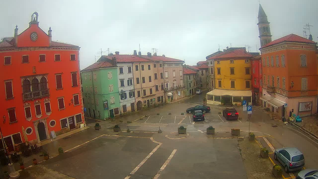 Vodnjan Dignano, Narodni Trg (People's Square) Live Cam - Vodnjan, Istria, Croatia