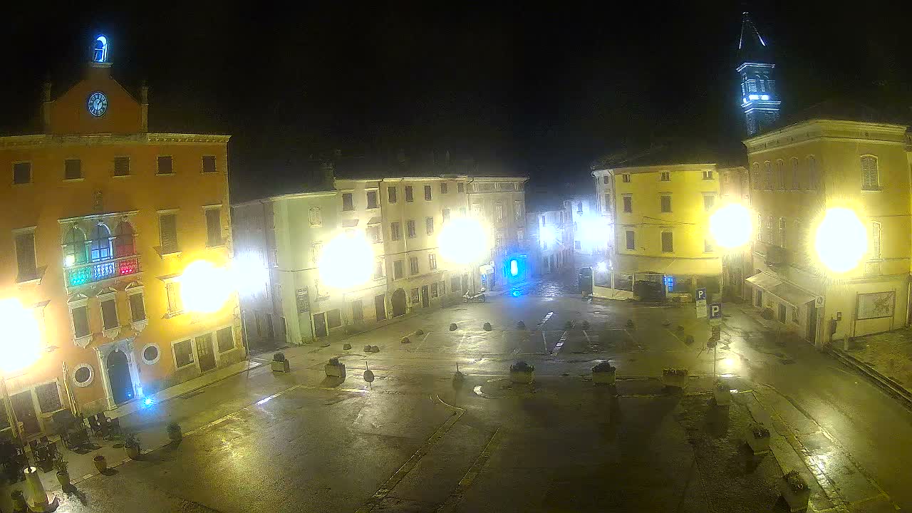 Vodnjan Dignano, Narodni Trg (People's Square) Live Cam - Vodnjan, Istria, Croatia