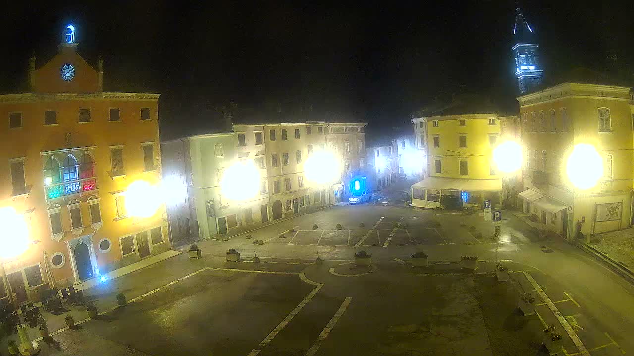 Vodnjan Dignano, Narodni Trg (People's Square) Live Cam - Vodnjan, Istria, Croatia