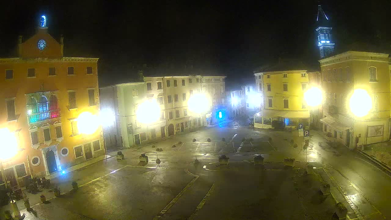 Vodnjan Dignano, Narodni Trg (People's Square) Live Cam - Vodnjan, Istria, Croatia
