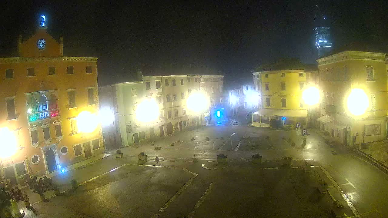 Vodnjan Dignano, Narodni Trg (People's Square) Live Cam - Vodnjan, Istria, Croatia