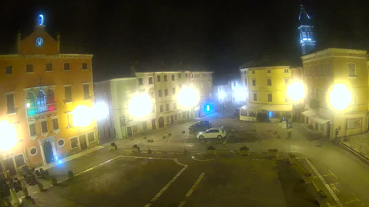 Vodnjan Dignano, Narodni Trg (People's Square) Live Cam - Vodnjan, Istria, Croatia