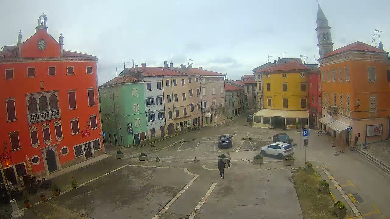 Vodnjan Dignano, Narodni Trg (People's Square) Live Cam - Vodnjan, Istria, Croatia