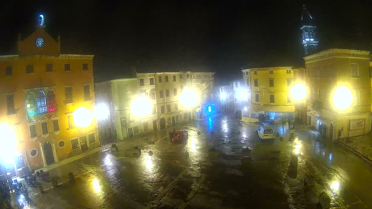 Vodnjan Dignano, Narodni Trg (People's Square) Live Cam - Vodnjan, Istria, Croatia