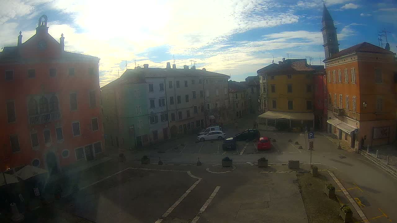 Vodnjan Dignano, Narodni Trg (People's Square) Live Cam - Vodnjan, Istria, Croatia