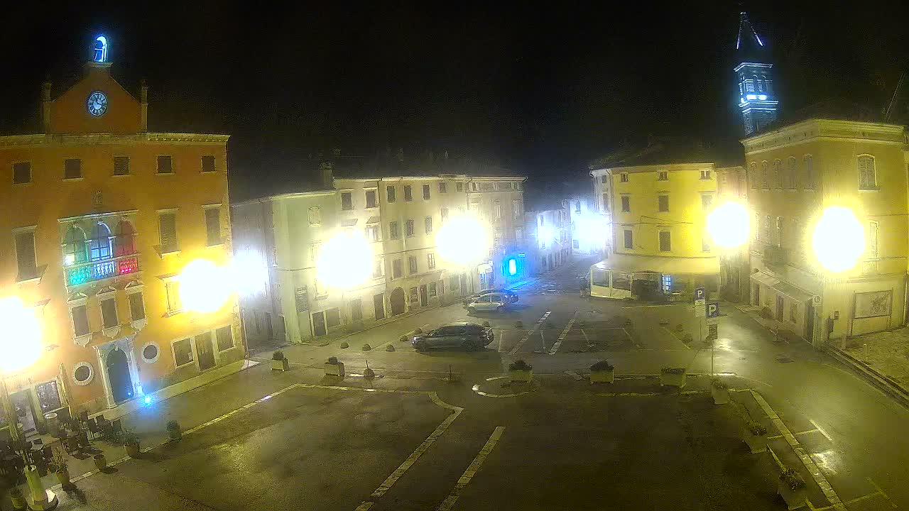 Vodnjan Dignano, Narodni Trg (People's Square) Live Cam - Vodnjan, Istria, Croatia