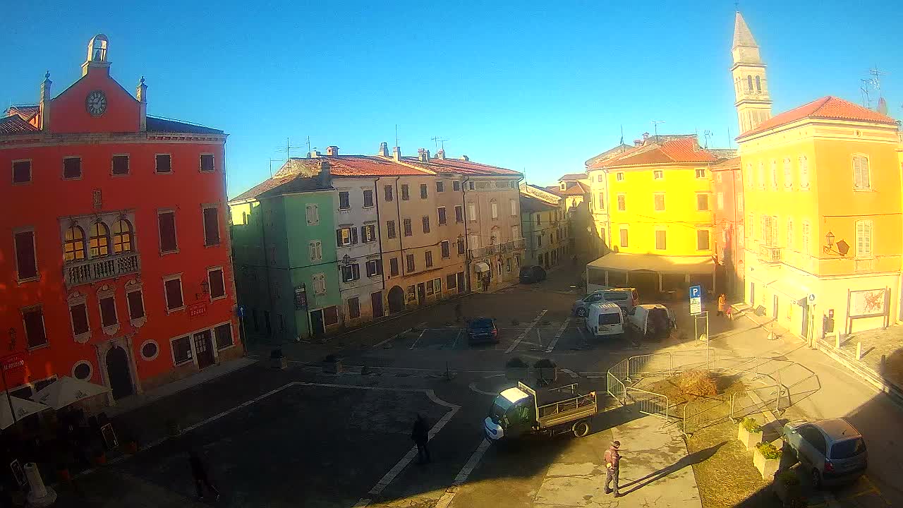 Vodnjan Dignano, Narodni Trg (People's Square) Live Cam - Vodnjan, Istria, Croatia