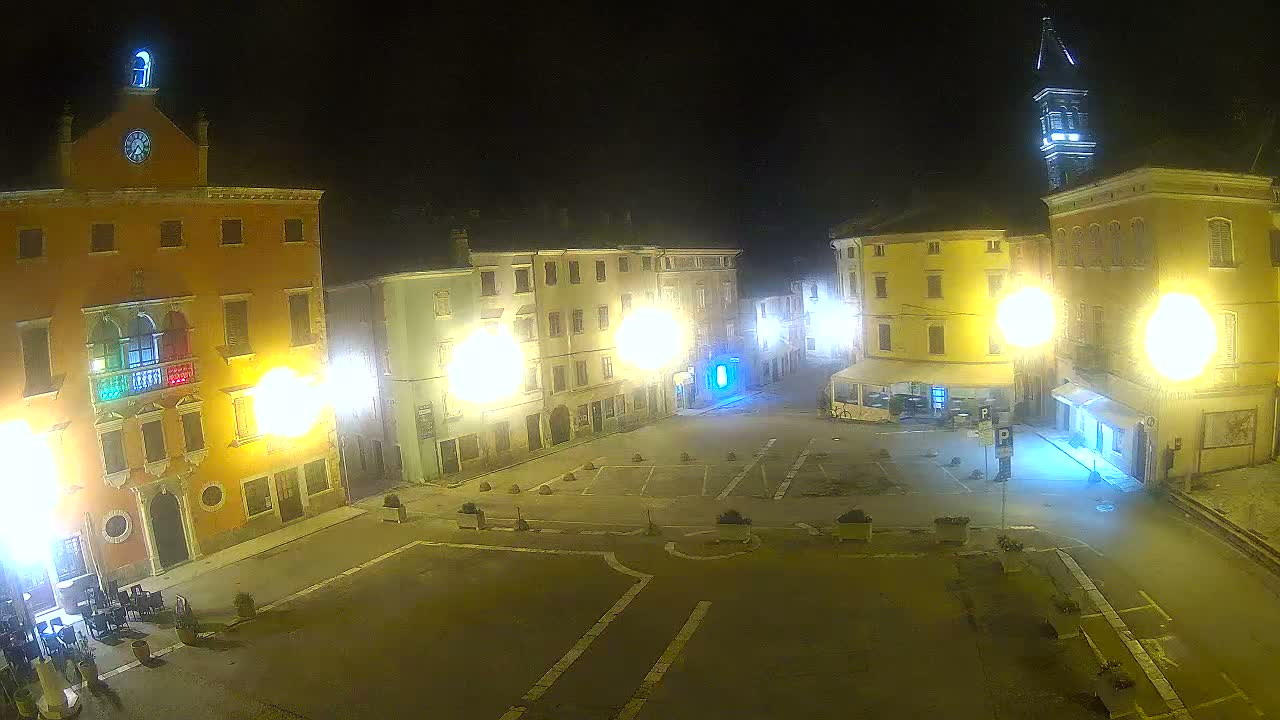 Vodnjan Dignano, Narodni Trg (People's Square) Live Cam - Vodnjan, Istria, Croatia