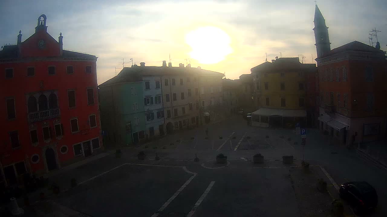 Vodnjan Dignano, Narodni Trg (People's Square) Live Cam - Vodnjan, Istria, Croatia