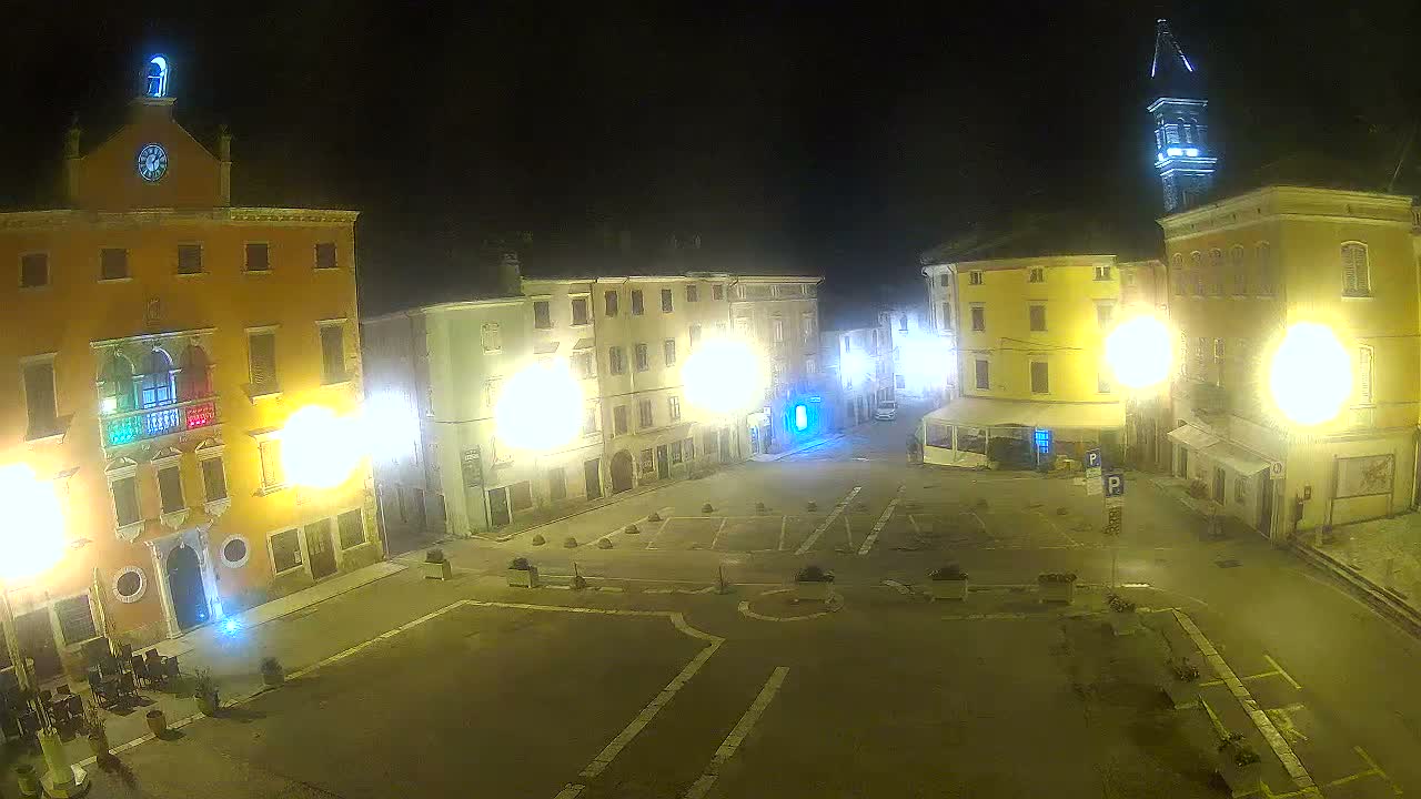 Vodnjan Dignano, Narodni Trg (People's Square) Live Cam - Vodnjan, Istria, Croatia