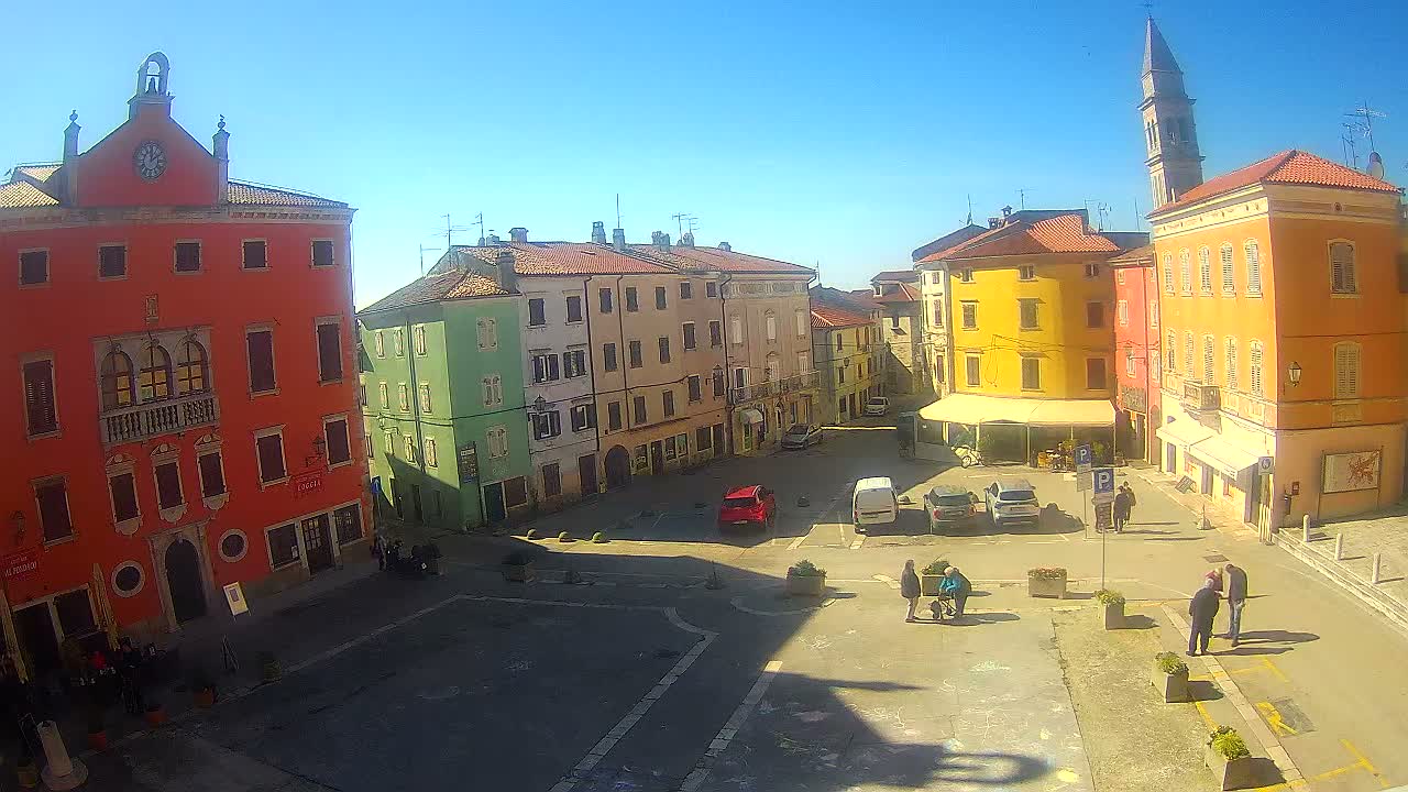 Vodnjan Dignano, Narodni Trg (People's Square) Live Cam - Vodnjan, Istria, Croatia
