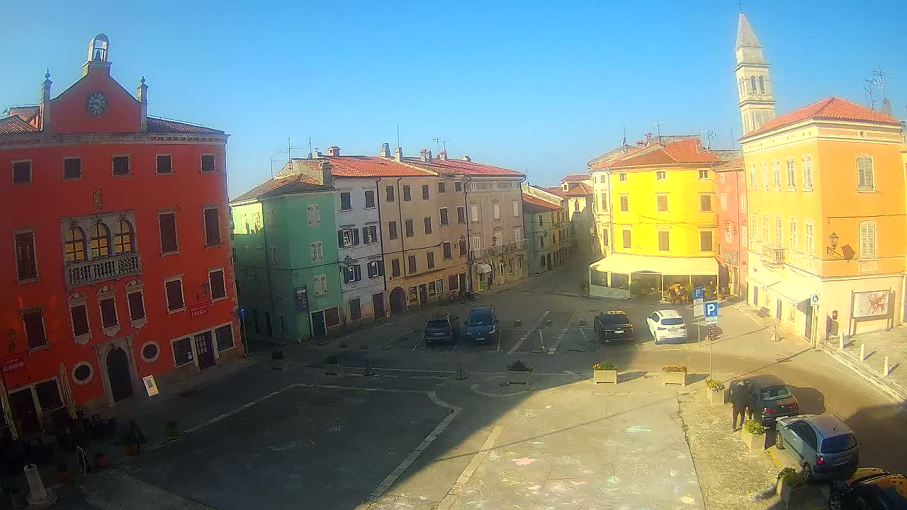 Vodnjan Dignano, Narodni Trg (People's Square) Live Cam - Vodnjan, Istria, Croatia