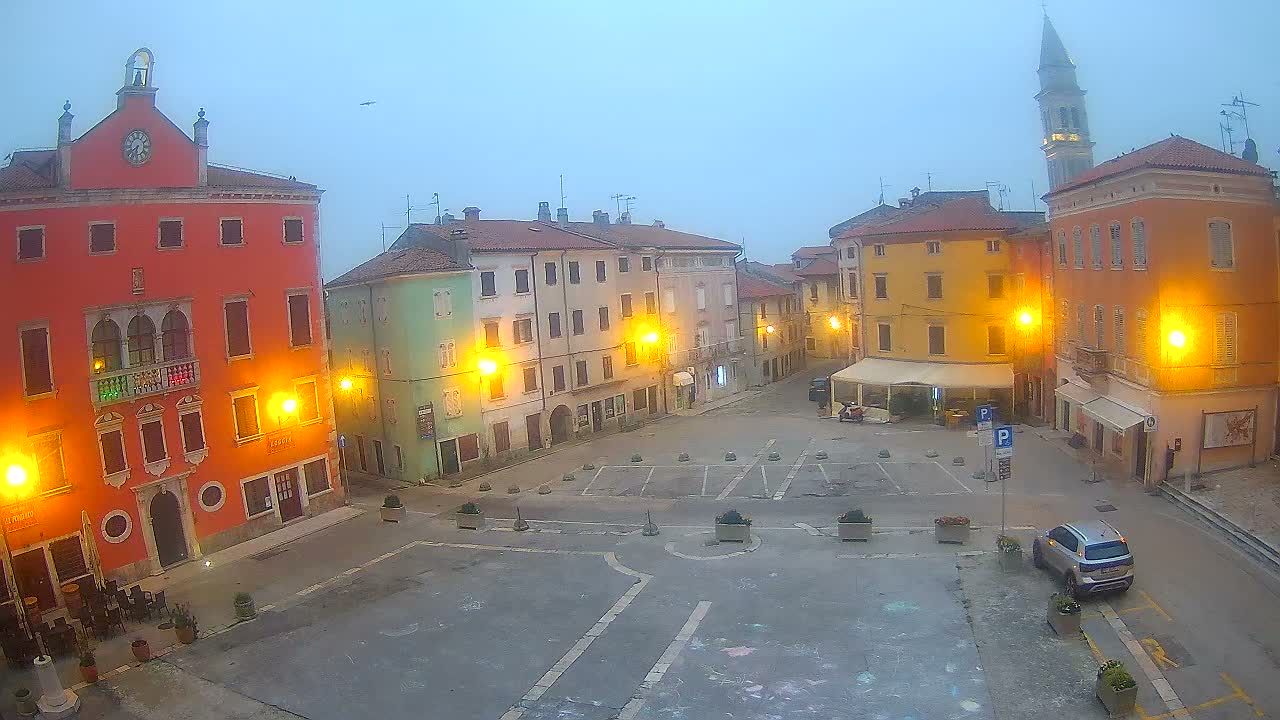 Vodnjan Dignano, Narodni Trg (People's Square) Live Cam - Vodnjan, Istria, Croatia